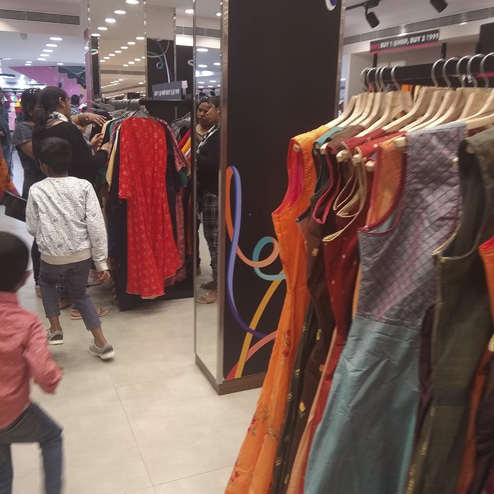 Where can i buy rejected branded clothes in Hyderabad? - Quora